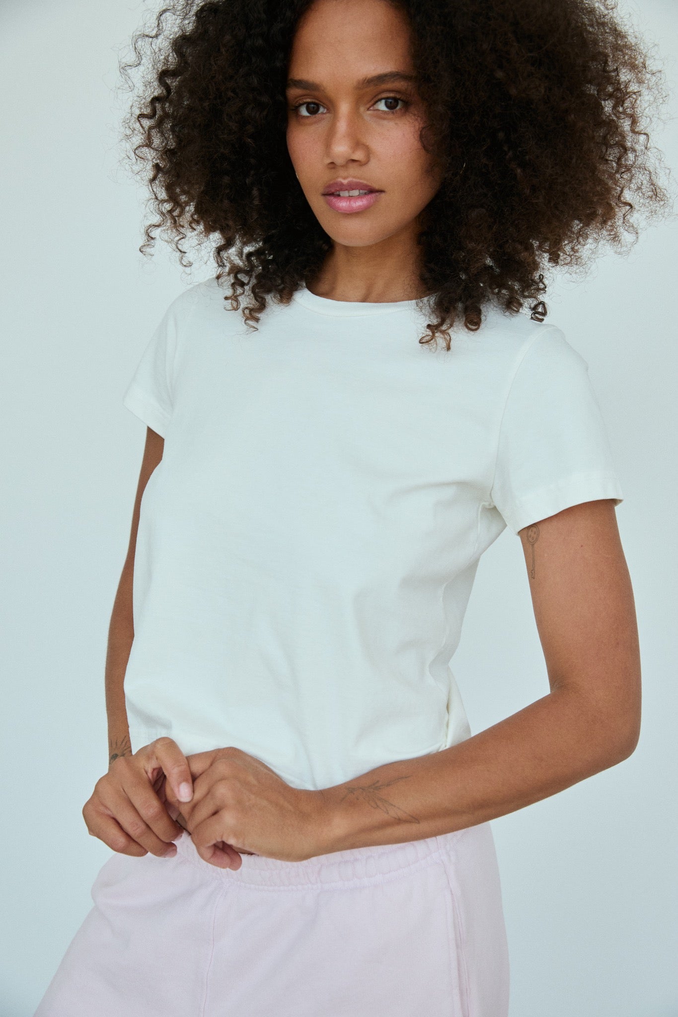 Jacqueline Signature Tee - Old Money Cream