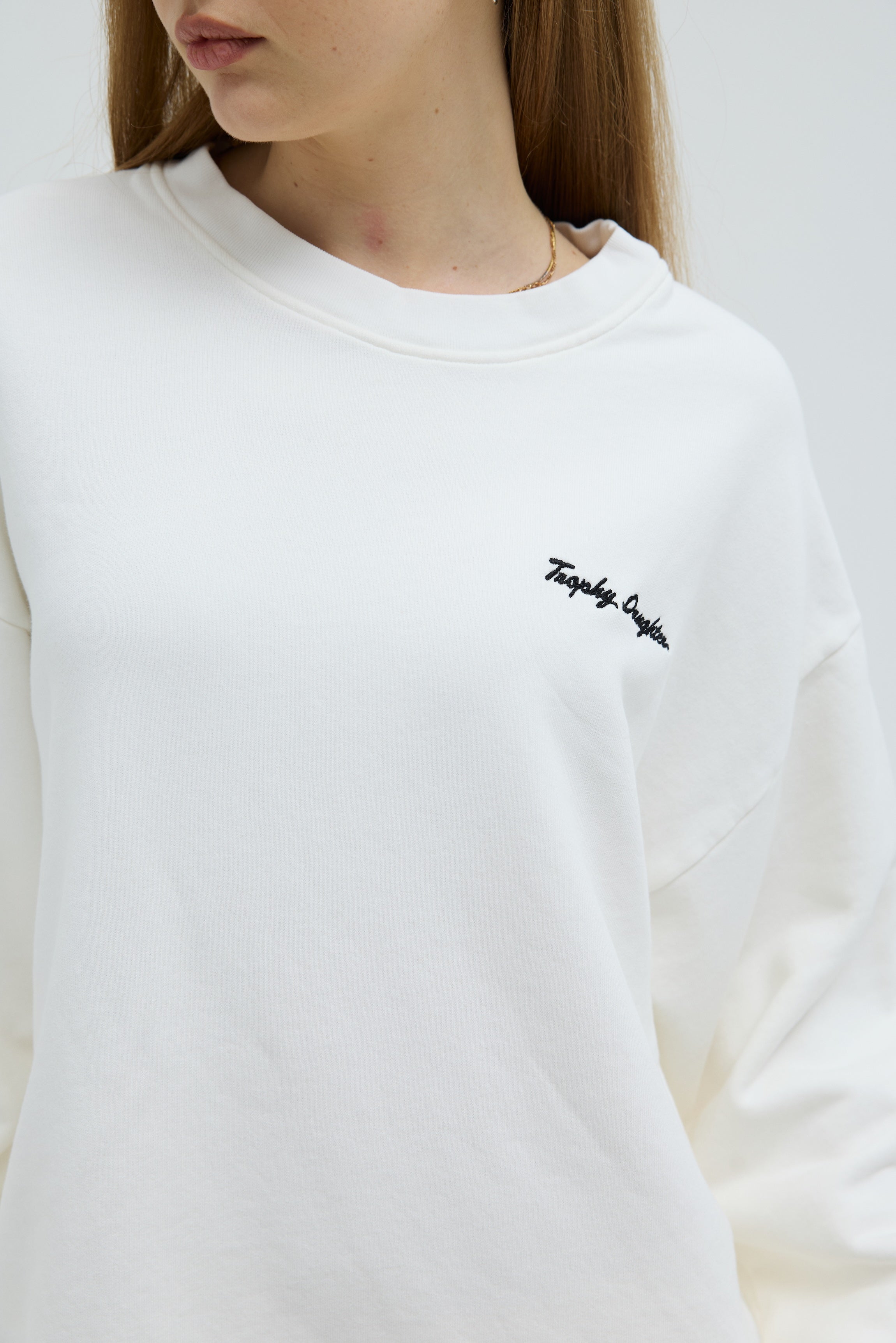 Chloe Signature Crewneck - Old Money Cream